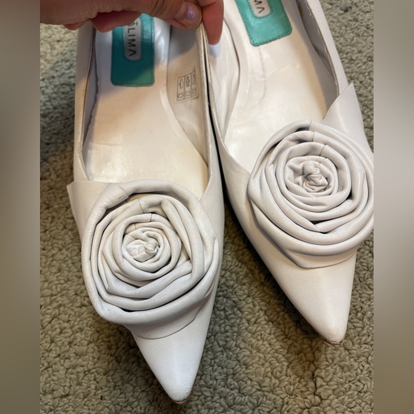ALIMA White Rose Leather Kitten Heel Pointed Shoe Flower Statement Rosette Cute - Picture 5 of 13